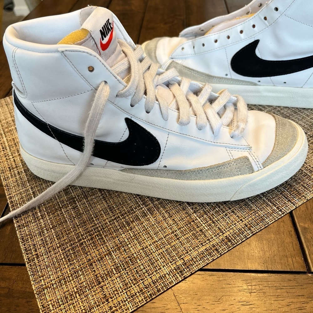 Nike High Top Blazers-Women’s 8.5 - Picture 2 of 6
